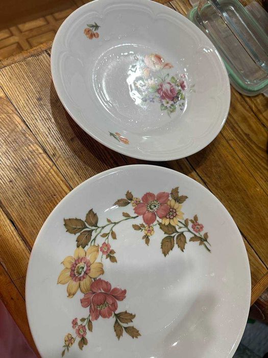 ПОСУДА ИЗ ДОМА ( сковорода, тарелки, весы, блюда, вилки, ложки )