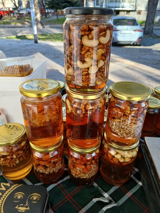 Продавам мед 2025.качествен