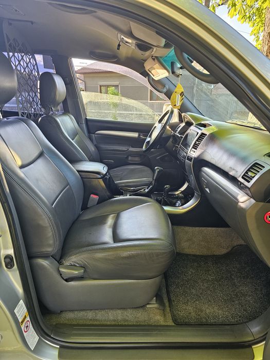 Toyota Land Cruiser! Autoutilitara N1!