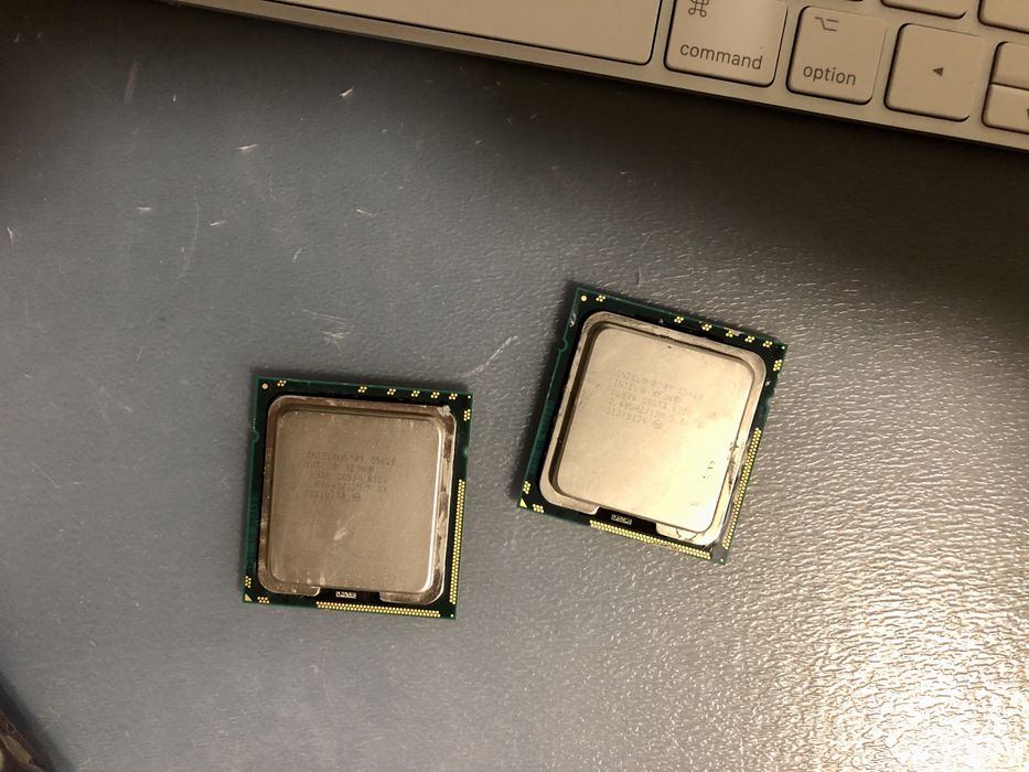 CPU Intel Xeon E5620 - 2 броя