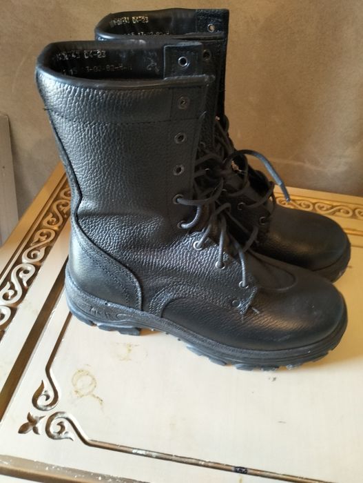Продам берцы зимние и летние