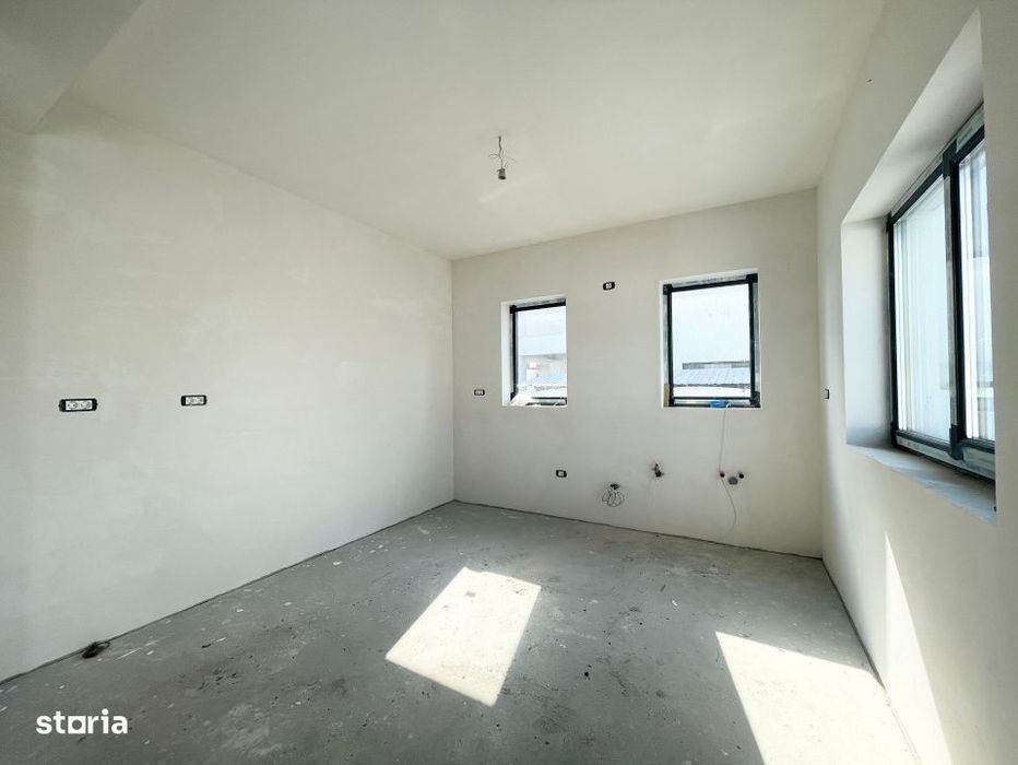 Duplex 3 camere 92mp Mosnita Noua