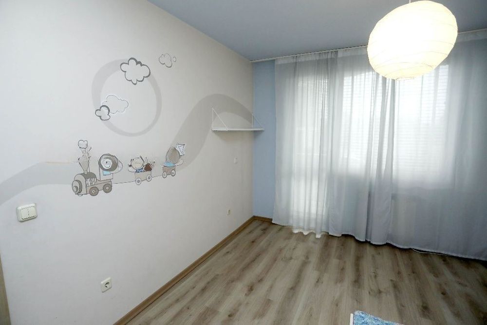 Дава се под наем Четиристаен апартамент в София, Кръстова вада - 150 кв.м за 1245.42 € - Снимка #6