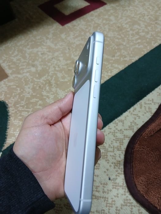 Продаётся iPhone 17 Pro Max Silver