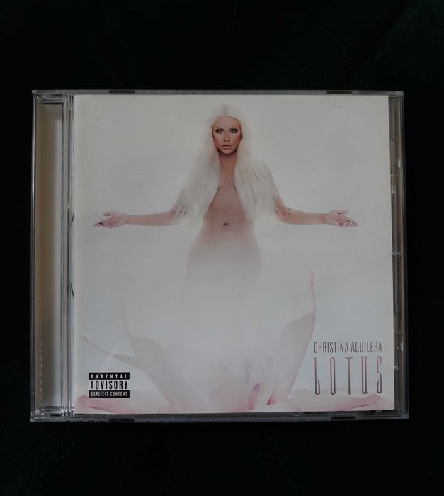 CD-та: Christina Aguilera, Royal Blood, The Pretty Reckless