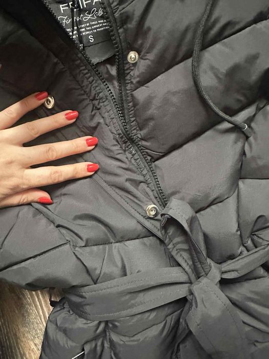 Geacă lunga, model actual de iarna