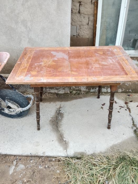 Стеклянные стол,