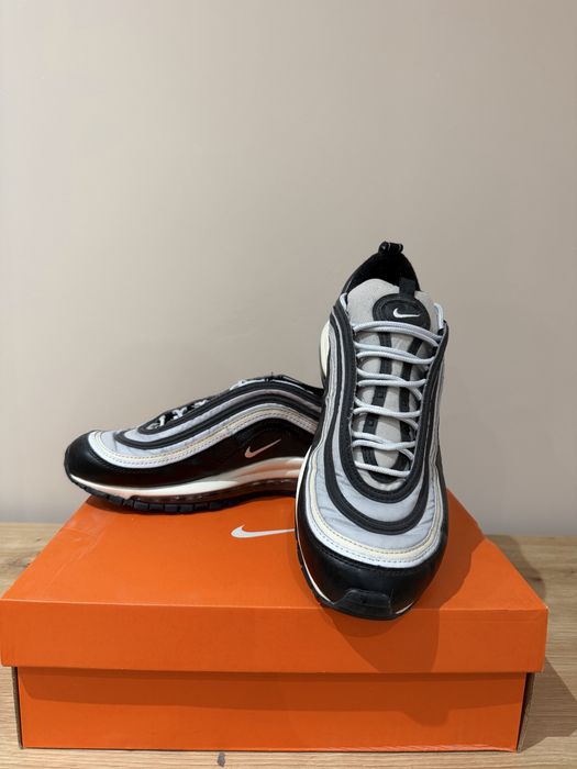Продавам обувки nike