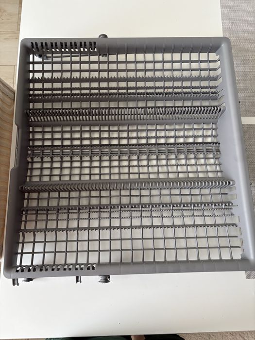 Sertar tacamuri masina de spalat vase Bosch Vario