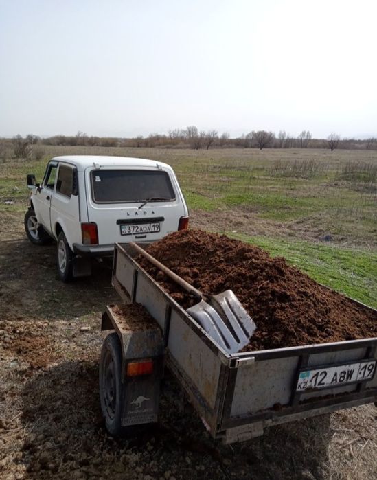 Доставка навоз, чернозем, биогумус, цены разные.