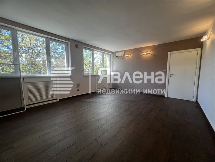 Дава се под наем Офис в София, Център - 157 кв.м за 1256 € - Снимка #3