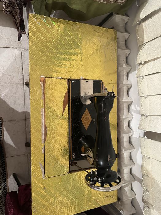 Швейная машина Зингер