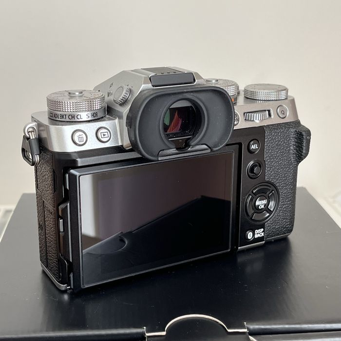 Fujifilm X-T5 body, ca nou, 2925 cadre, full box