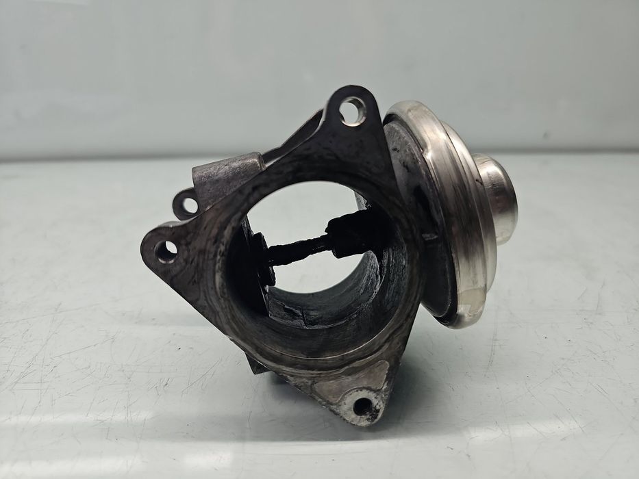 Supapa EGR Volkswagen Passat B6 (3C2) [Fabr 2005-2010] 038129637D 1.9