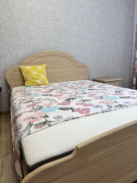 Срочно продам кровать Беларусь, матрас оригинал IKEA.