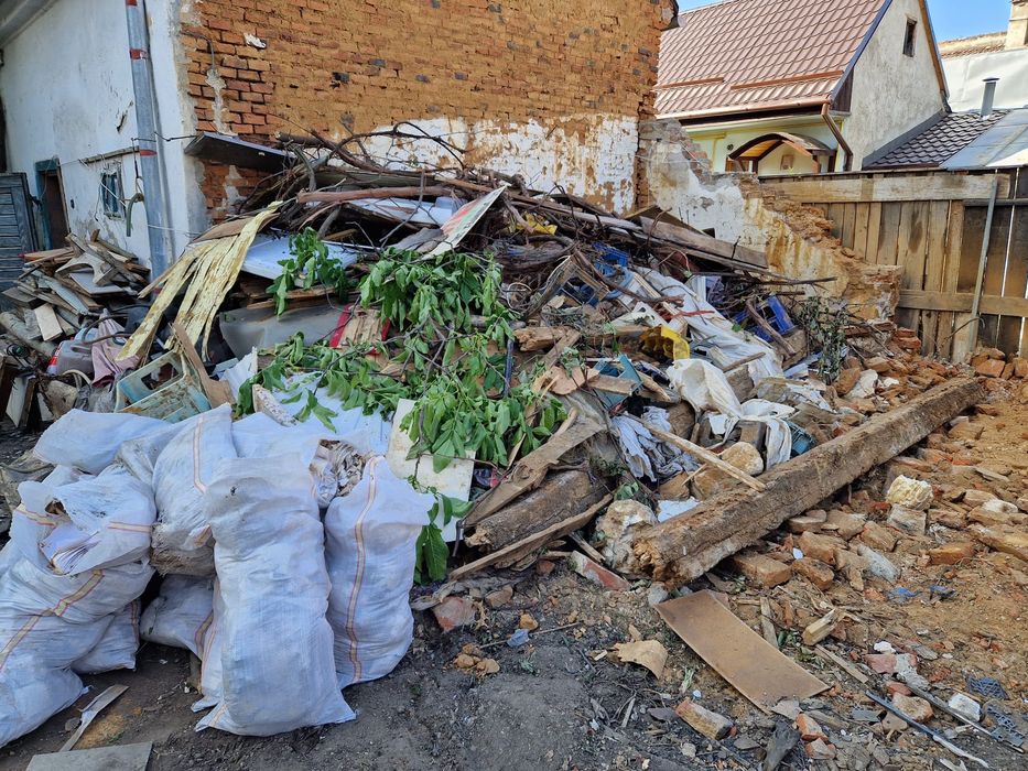 RIDIC moloz ,lemne ,gunoi ,mobila