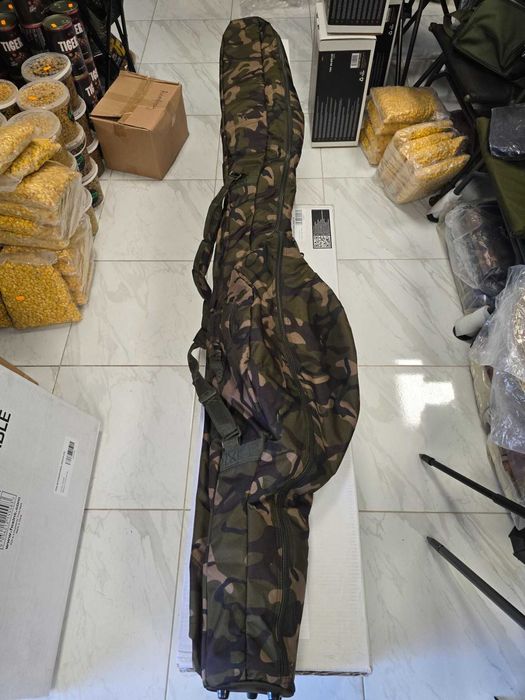 Троен шаранджийски калъф FOX Camolite