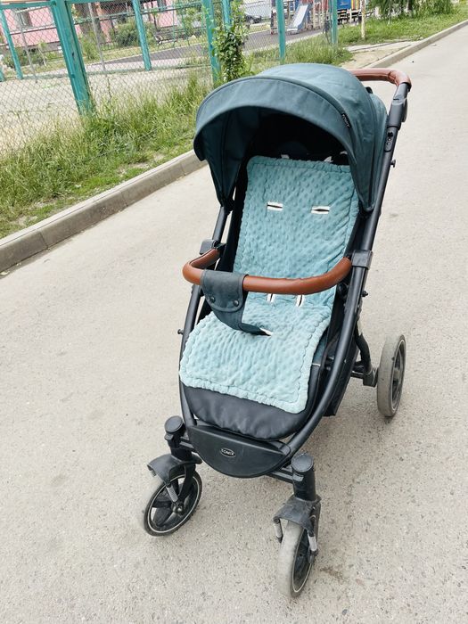 Продается коляска БУ Tomix