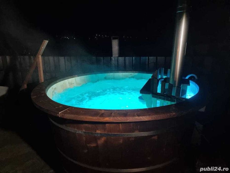 Cabana cu ciubar, disponibila de revelion