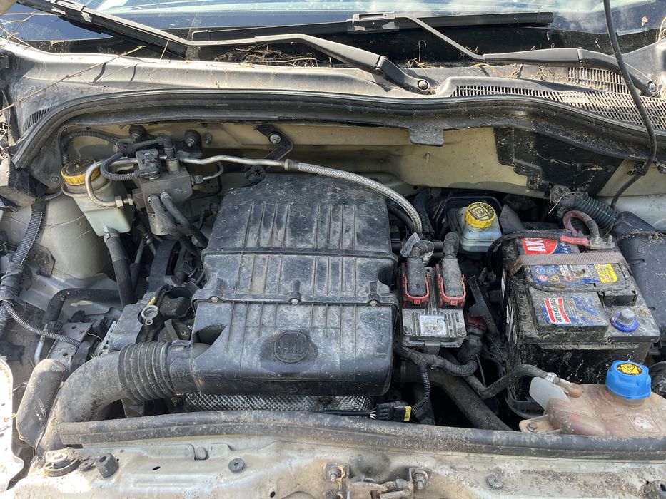 Фиат кубо 1.4 бензин метан  на части