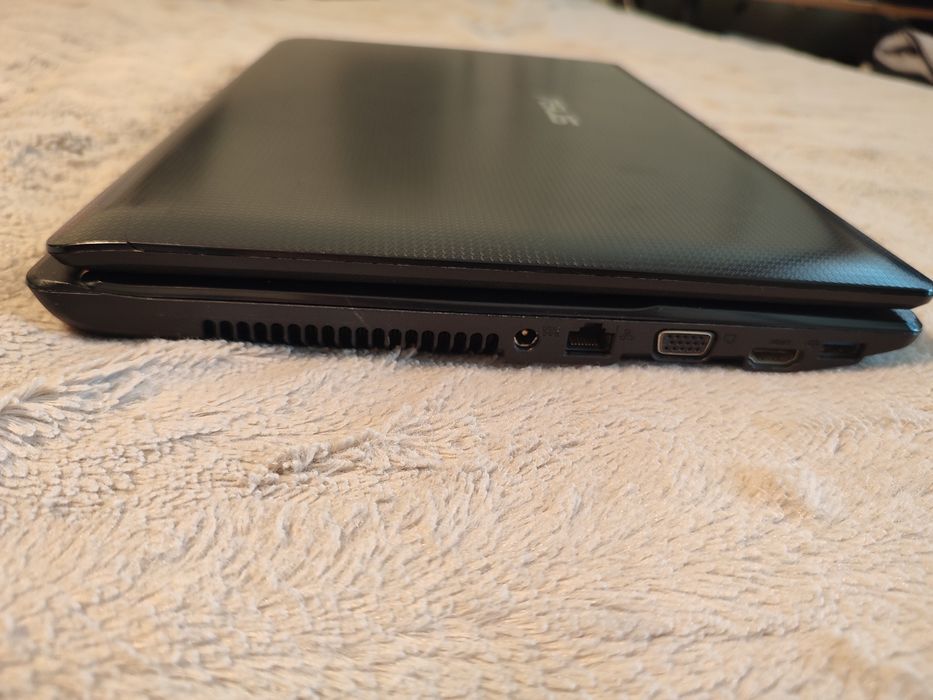 Asus X54H – Intel Core i5 / 4GB RAM / Windows 11 / Radeon HD 7400M