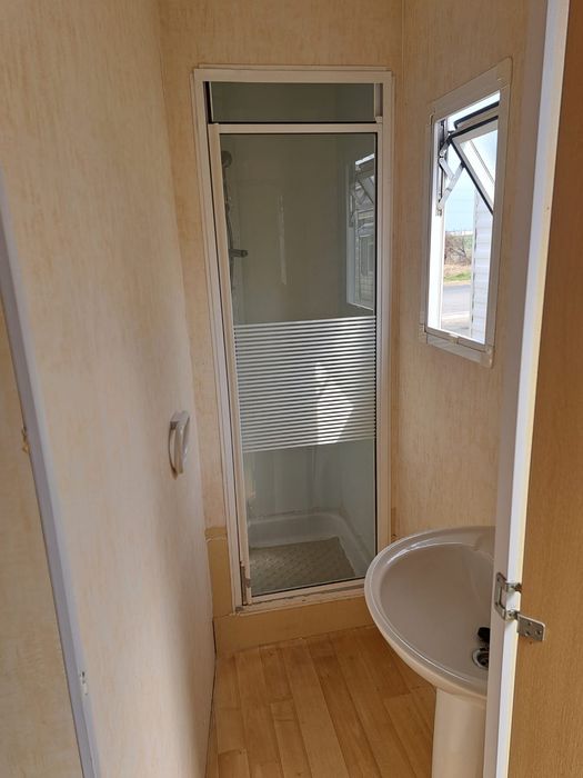 TRANSPORT GRATUIT ! Casa pe roti Casa mobila Casa fara autorizatie / 3 camere / bucatarie / 2 bai / termopan / toate anotimpurile