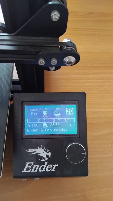 Imprimanta 3D Ender 3 Pro
