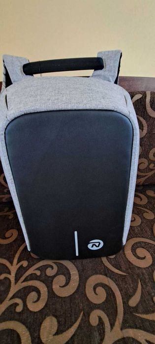 Раница за лаптоп XD Design  - водоустойчива, защитена от кражба