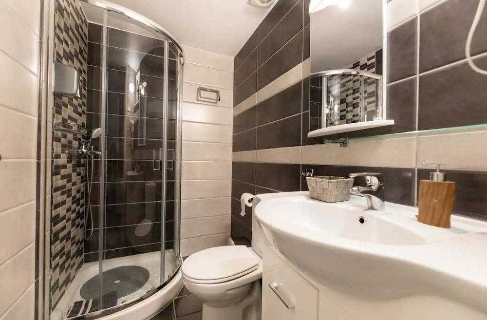 Дава се под наем Двустаен апартамент в Пловдив, Кючук Париж - 56 кв.м за 280.5 € - Снимка #2