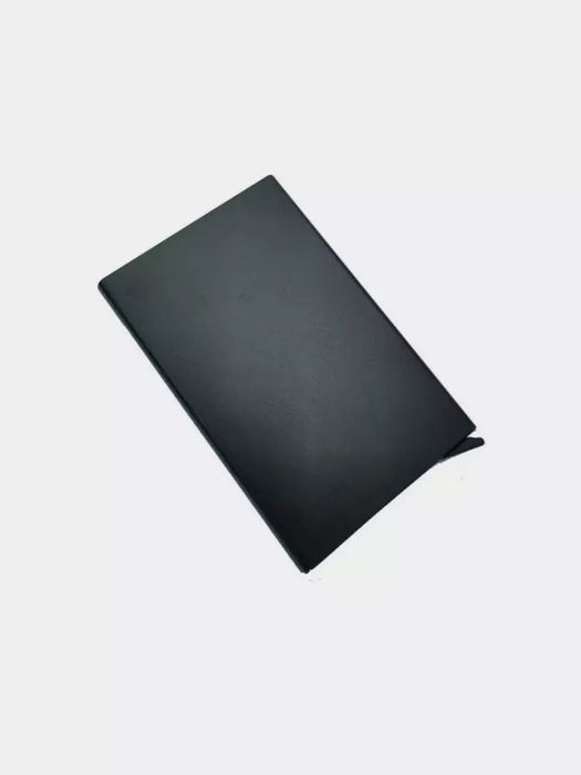 Metalli quti-carholder, RFID va NFC himoyasi bilan