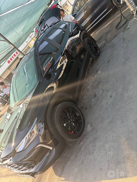 Chevrolet Tracker Red line 2026