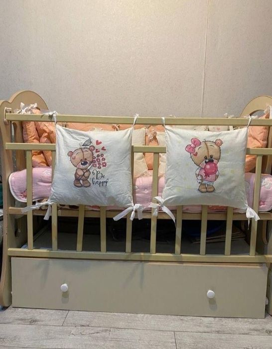 Детская кроватка