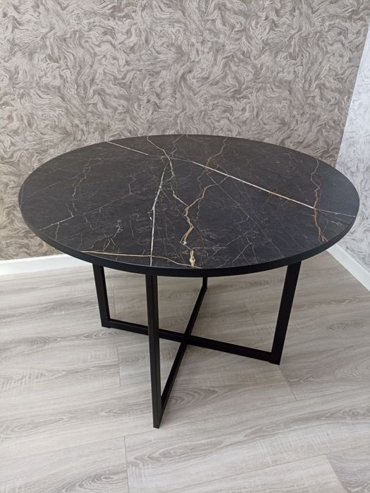 Обеденный   стол