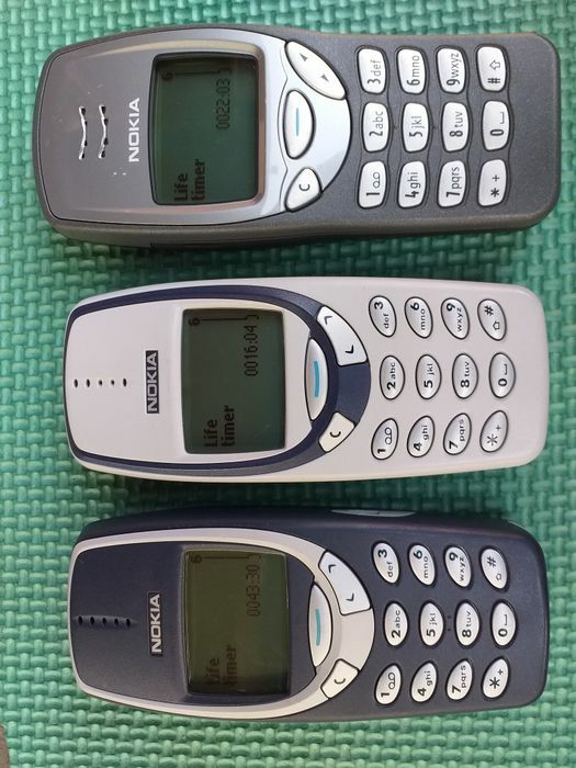 Nokia 3310,3210 din anul 2000