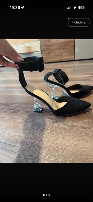 Pantofi cu toc transparent