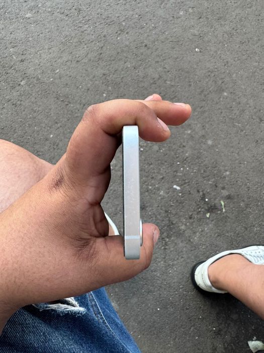 Iphone 16 e urgent