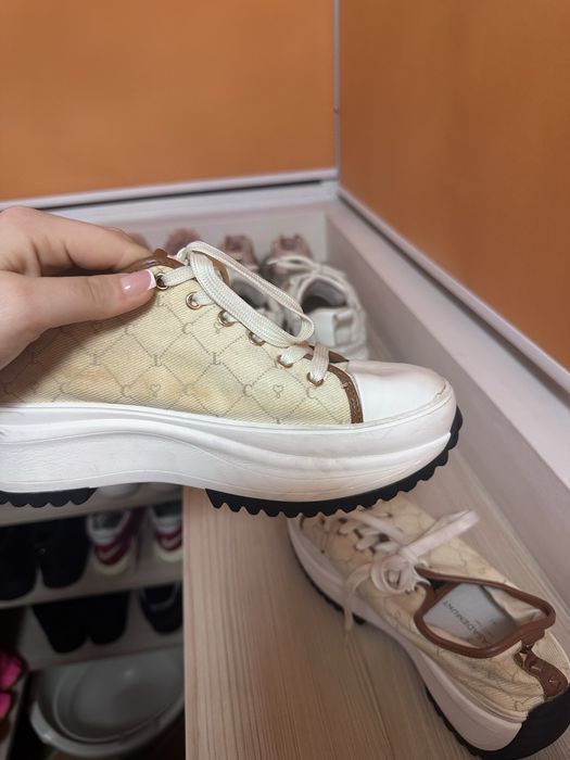 Adidasi stil converse