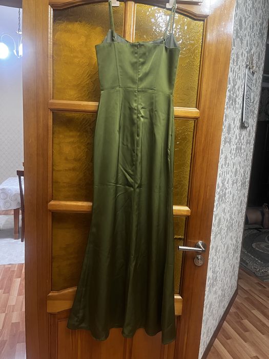 Нарядное вечернее платье