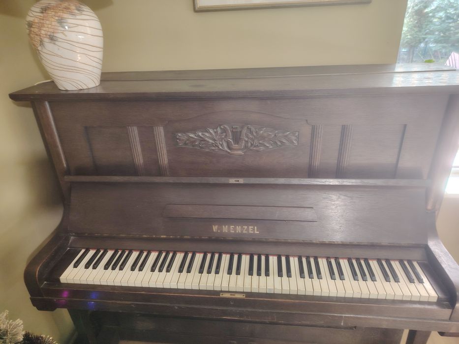 Продавам Немско пиано