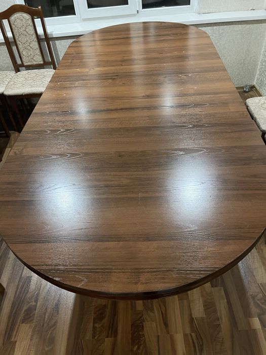 Стол и 6 стульев