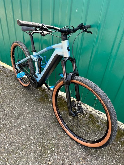 Bicicleta Cube stereo 120 pro 750