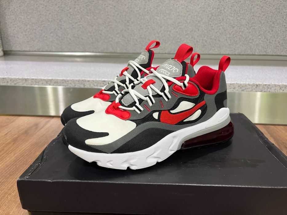 ОРИГИНАЛНИ *** Nike Air Max 270 React Iron Grey/University Red/Black