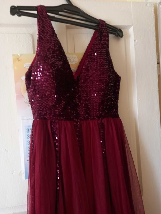 Бордо официална рокля