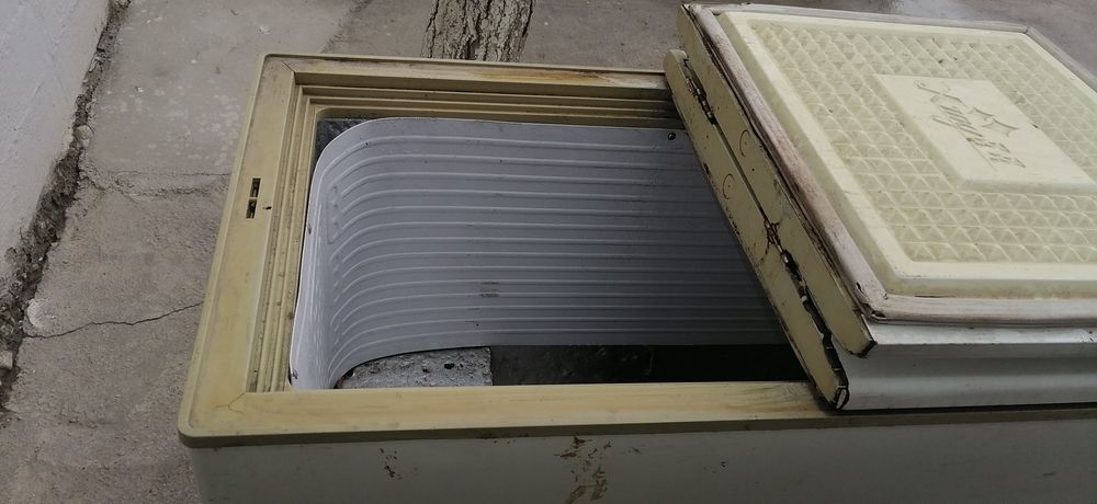 Морозилка сотилади