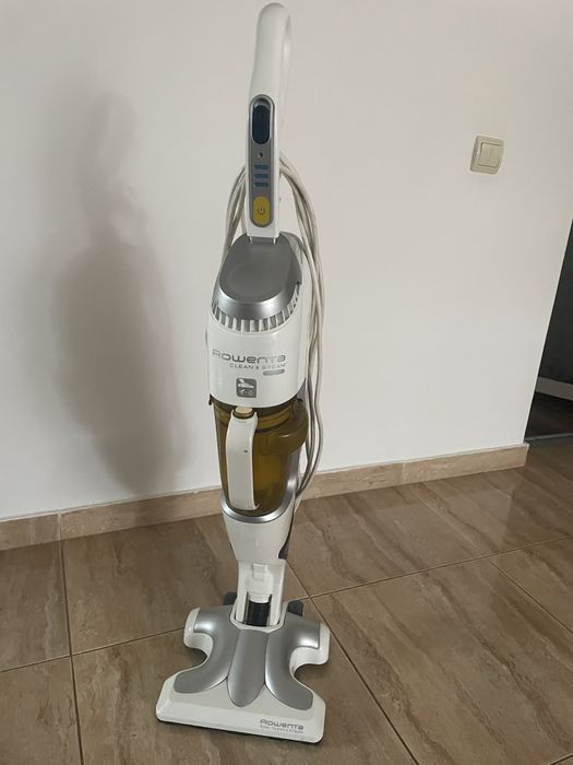 Aspirator rowenta vertical cu abur
