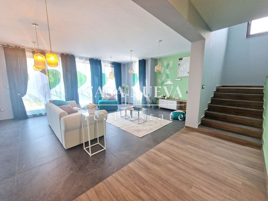 Продава се Къща в с. Кранево, Област Добрич - 300 кв.м за 1834 €/кв.м - Снимка #2