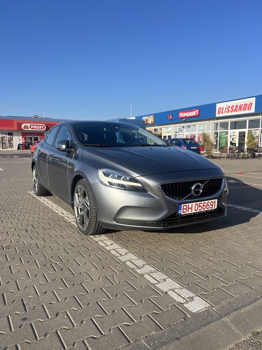 VOLVO V40 2018 — imagine 2