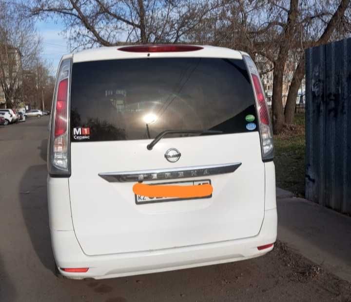Продам  Nissan Serena 2012 г