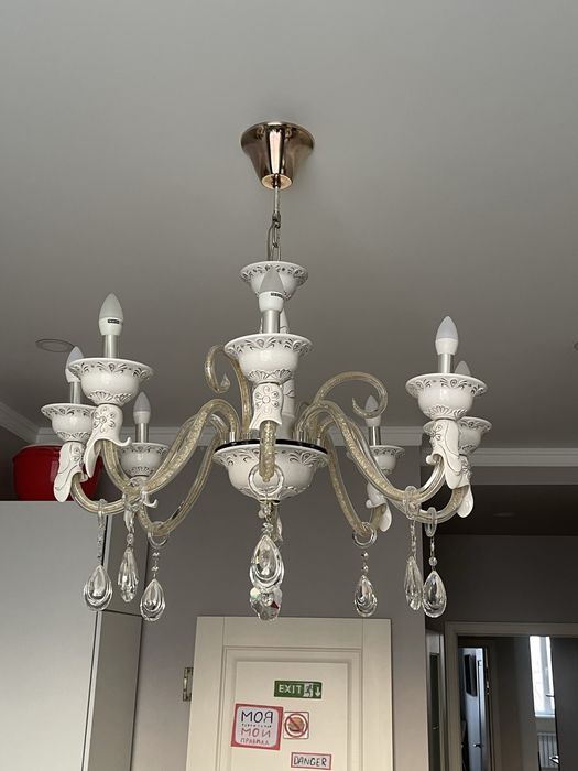 Люстра + один бра