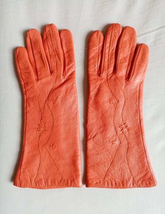 Ръкавици и шапка естествена кожа и велур